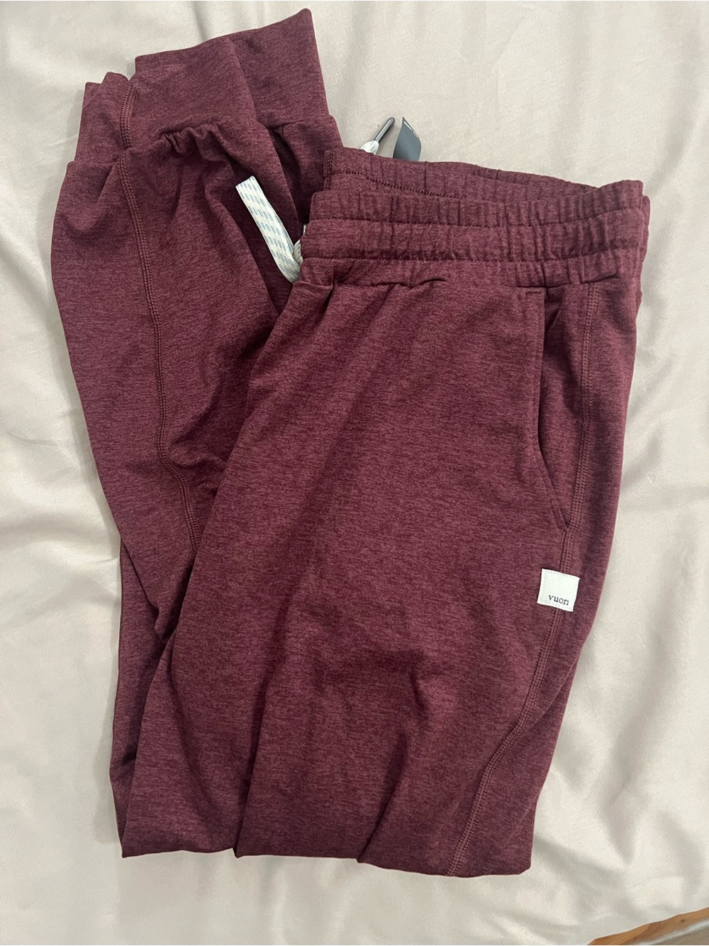 Vuori Halo Performance Jogger size Small - Burgundy